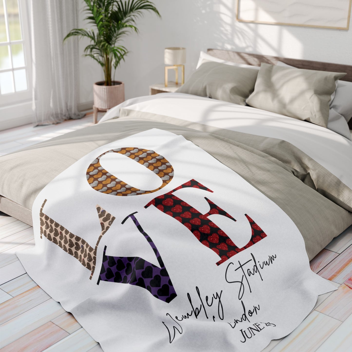 Love in London 2023 Fleece Blanket | HSLOT | 3 Sizes